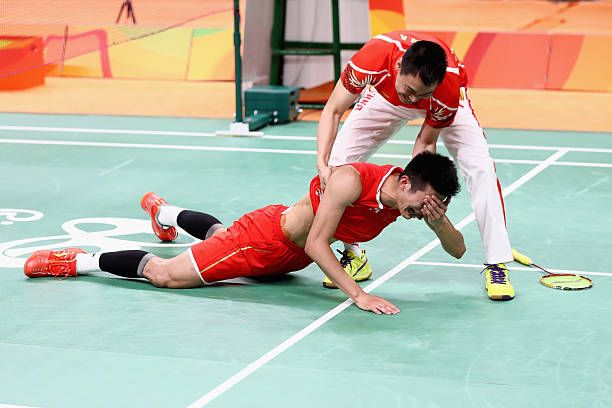 羽毛球雙打和單打的局分規(guī)則有何不同？