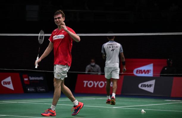 石宇奇多重挑戰(zhàn)：傷病、壓力與巔峰之路