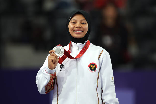 扣球時如何找準(zhǔn)擊球點？關(guān)鍵動作要領(lǐng)解析