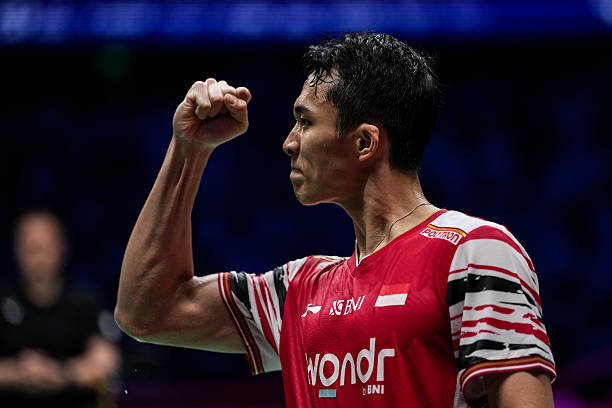 羽毛球拍5U和9U的區(qū)別，看看專業(yè)選手怎么選