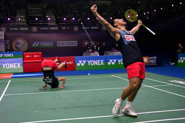 新手必看：羽毛球單打發(fā)球站位的常見錯誤與糾正