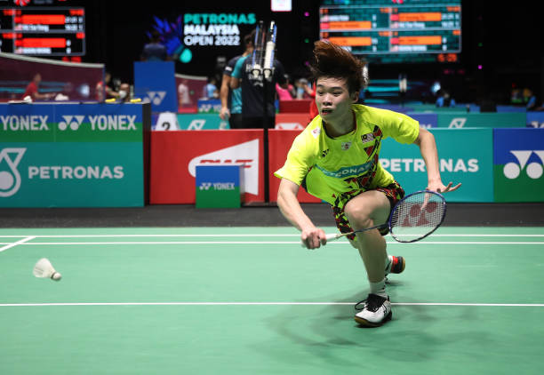 羽毛球雙打比賽：后場邊線出界規(guī)則詳解