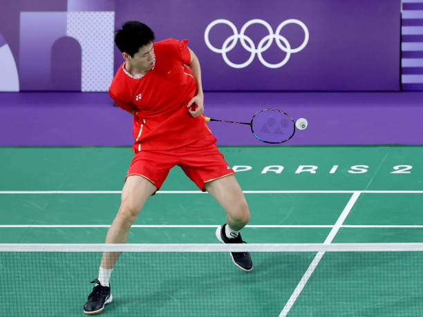 黑白線稿變彩色：羽毛球拍簡筆畫涂色藝術(shù)