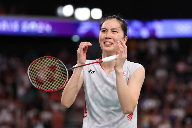 如何畫出羽毛球的動態(tài)感？擊球動作的繪畫技巧