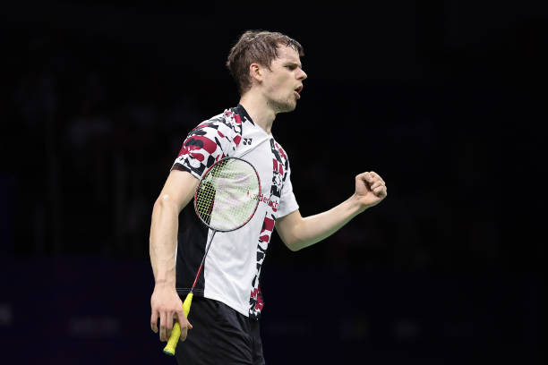 羽毛球單打發(fā)球界限：從規(guī)則到實(shí)戰(zhàn)應(yīng)用