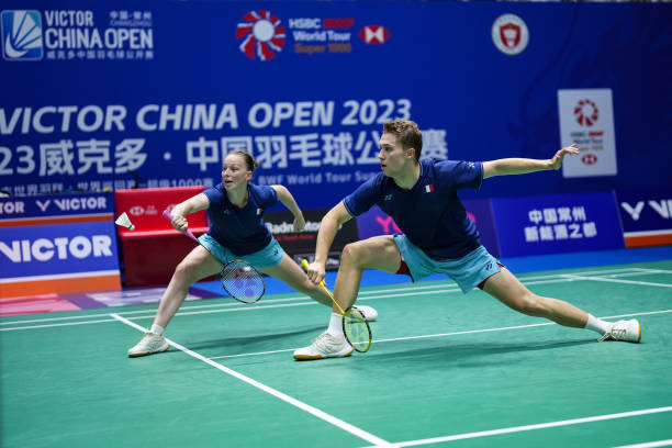 羽毛球殺球教學：從基礎到進階的完整動作分解視頻合集