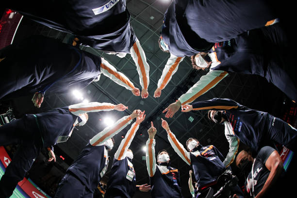 如何通過Logo識別頂級羽毛球拍品牌？