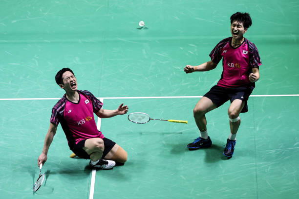 羽毛球場(chǎng)與籃球場(chǎng)對(duì)比：占地面積與場(chǎng)地利用率