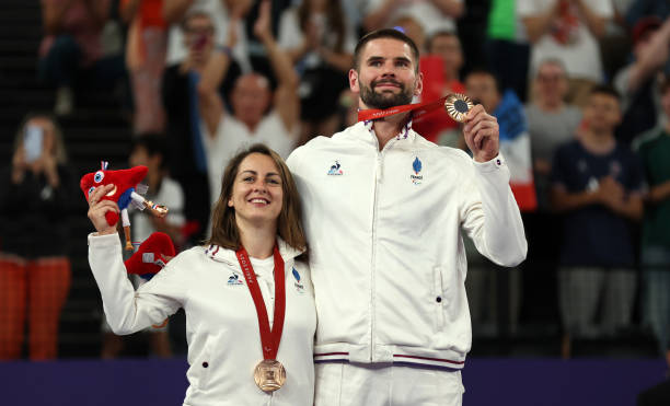 羽毛球正確拼寫是什么？常見拼寫錯誤解析