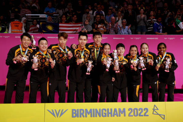 性價比之選：400-500元羽毛球拍品牌橫向對比