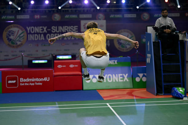 羽毛球單打扣球戰(zhàn)術(shù)：何時(shí)扣球最有效？