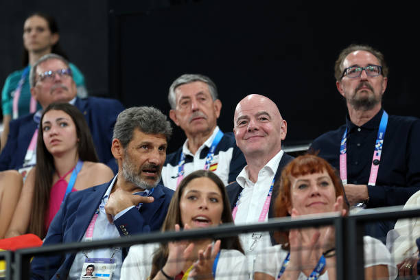 從握拍到發(fā)力：林丹殺球動(dòng)作的完整教學(xué)指南