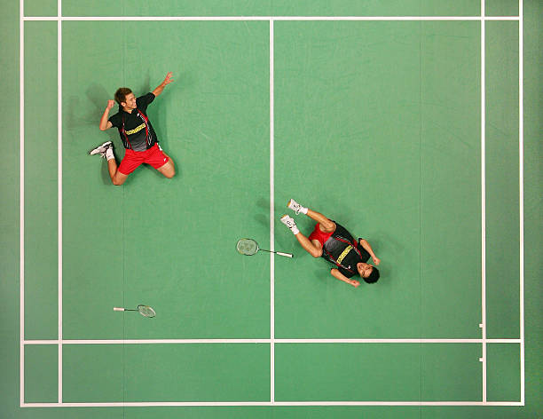 羽毛球比賽必備：?jiǎn)未蚝碗p打場(chǎng)地劃分示意圖