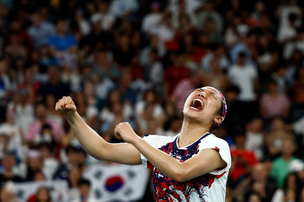 羽毛球基礎(chǔ)訓(xùn)練教案：從握拍到步法的全面入門