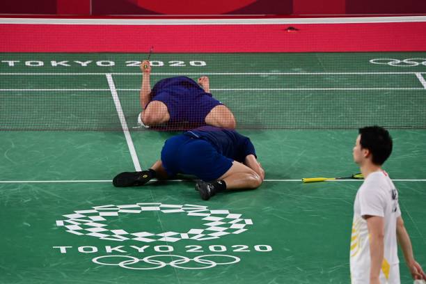 羽毛球防守拍選購指南：從材質(zhì)到頭重分布