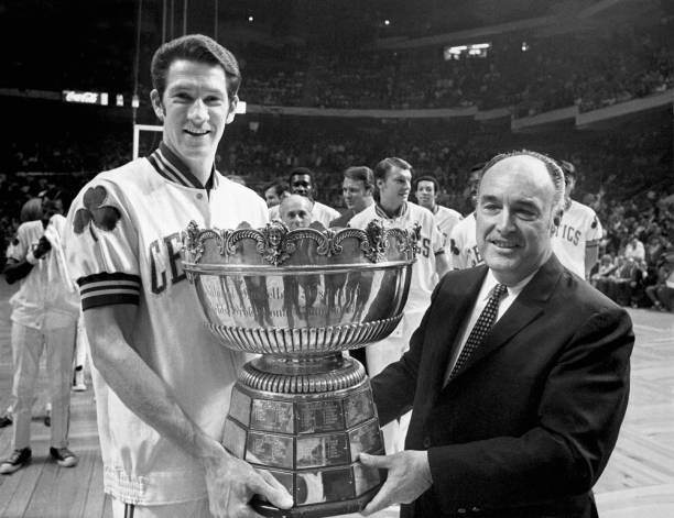 三分球投籃技巧口訣：如何通過(guò)圖解快速掌握投籃要領(lǐng)