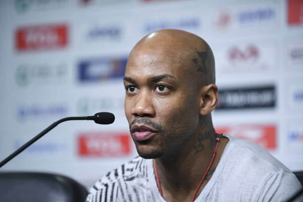 全能中鋒筆趣閣：看主角如何用實(shí)力打破所有質(zhì)疑