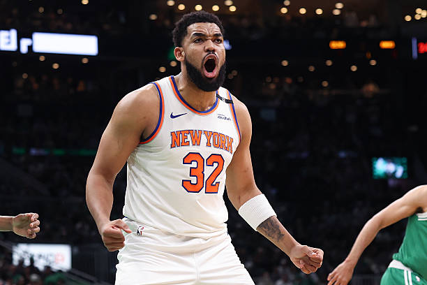 籃球場建設(shè)的正面效應(yīng)與負(fù)面影響對比