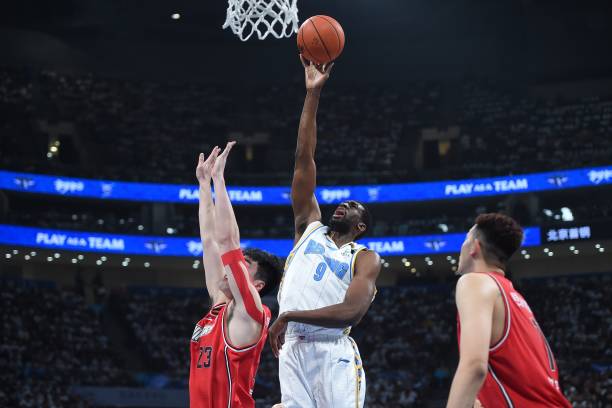 NBA十大經(jīng)典扣籃瞬間：震撼全場(chǎng)的視覺(jué)盛宴