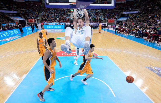 超越籃球：科比作為作家、制片人和企業(yè)家的第二篇章