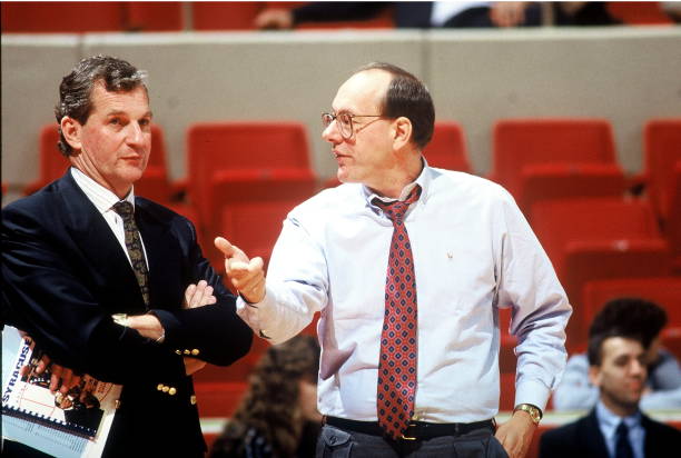 開(kāi)籃球場(chǎng)能賺多少錢？真實(shí)案例分享