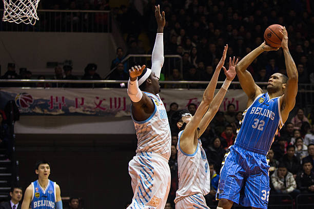 視頻教學(xué)：籃球比賽中的常見規(guī)則誤區(qū)