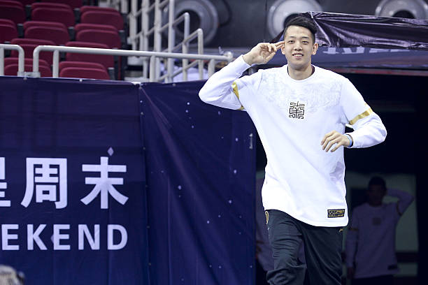 戰(zhàn)術(shù)復(fù)盤：里弗斯如何調(diào)整陣容克制活塞內(nèi)線優(yōu)勢(shì)