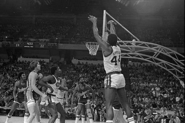 冠軍戒指的市場(chǎng)價(jià)值：拍賣會(huì)上最昂貴的NBA戒指盤點(diǎn)