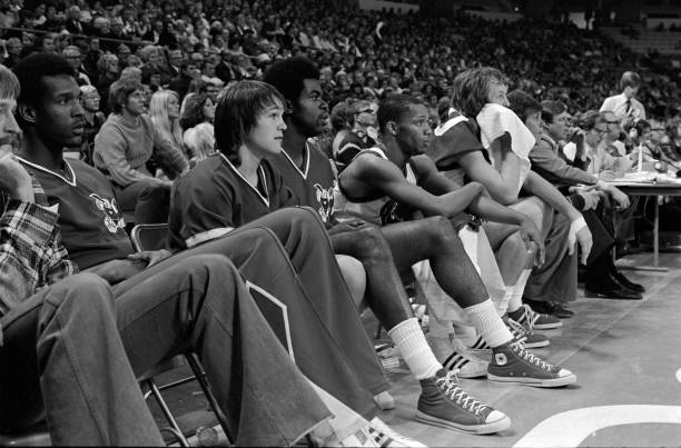 籃球場(chǎng)建造廠家電話查詢及施工流程介紹