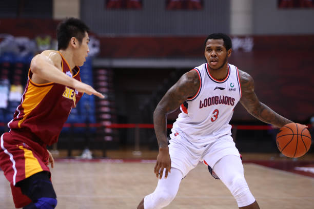 誰說女生不能投籃？看我的！