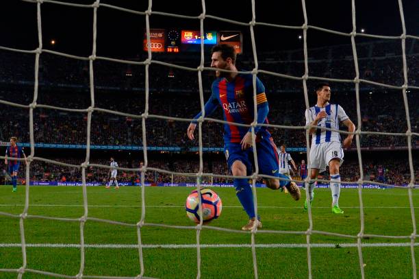 CCTV5足球解說：激情與專業(yè)的完美結(jié)合