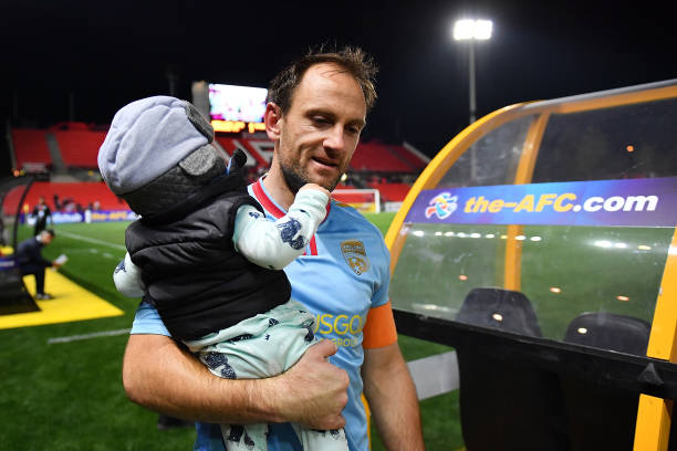 巴黎圣日耳曼歐冠首發(fā)陣容深度解析，戰(zhàn)術(shù)變化前瞻