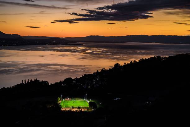 足球繞桿訓(xùn)練方法：助力福建體育中考提分