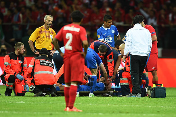 美式足球戰(zhàn)術(shù)分析：進(jìn)攻陣型與防守策略