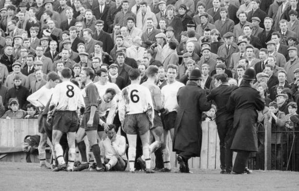 貝克漢姆年輕時的球場英姿，帥到犯規(guī)！