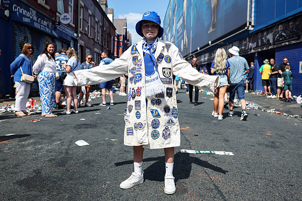 比賽足球價格影響因素：材質(zhì)、品牌與賽事認(rèn)證