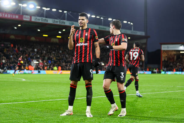 挑球過(guò)人 vs 普通盤(pán)帶：實(shí)況足球哪種方式更高效？