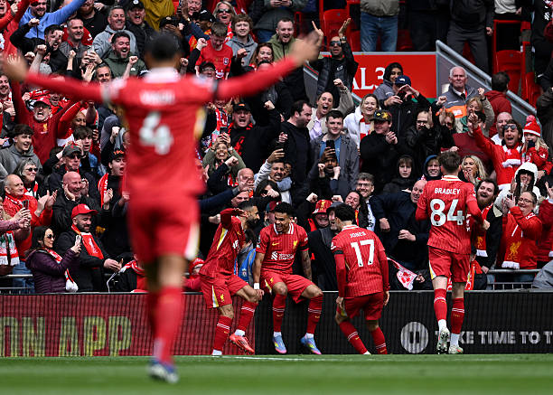 第XXXX期焦點(diǎn)解析：豪門(mén)對(duì)決，冷門(mén)預(yù)警！