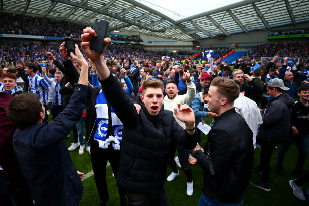 足球規(guī)則解讀：禁區(qū)內(nèi)犯規(guī)是否該判間接任意球？