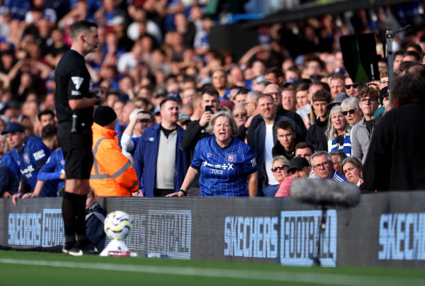 火爆足球：賽場上的王者之爭