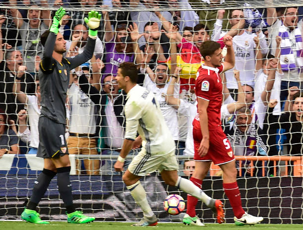 羅馬里奧職業(yè)生涯總進(jìn)球數(shù)揭秘：他到底打進(jìn)了多少球？