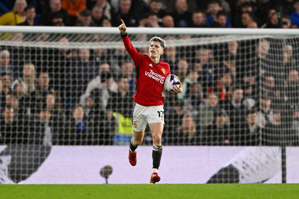 風(fēng)險(xiǎn)與回報(bào)：為什么勺子點(diǎn)球既是最優(yōu)雅也最冒險(xiǎn)的選擇？