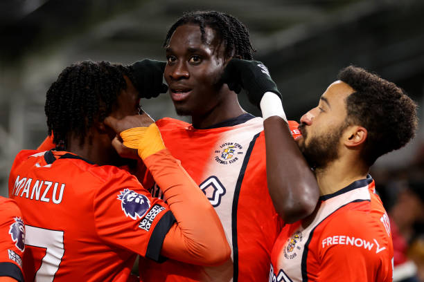 戰(zhàn)術(shù)對決：柏林聯(lián)合vs弗賴堡的德甲攻防戰(zhàn)解析