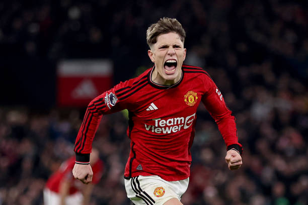 9人制vs11人制：足球場(chǎng)尺寸差異對(duì)比分析