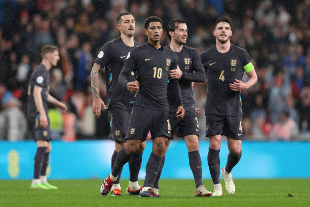 罰球點(diǎn)位置與場地要求：國際標(biāo)準(zhǔn)點(diǎn)球大戰(zhàn)設(shè)置規(guī)范