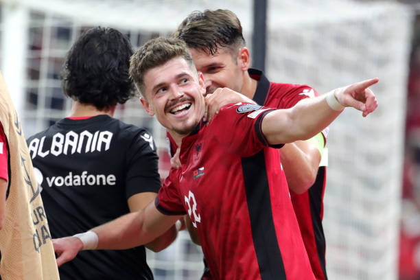 梅西勞倫斯獎現(xiàn)場直擊：足球傳奇再登世界之巔