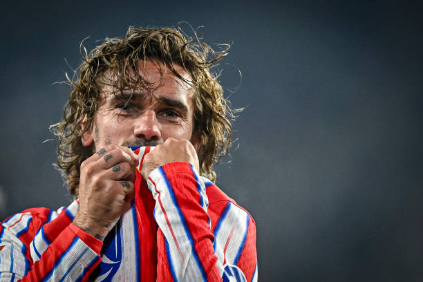 揭秘德甲冠軍獎盤：為何德國足球最高榮譽不是獎杯？