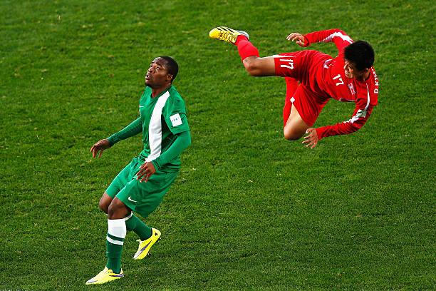 盛世足球賽事：巔峰對(duì)決，誰(shuí)將問(wèn)鼎榮耀之巔？