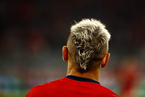 從邊線球看足球戰(zhàn)術(shù)：為何頂級球隊也頻頻失誤？