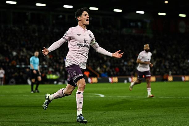 從伯納烏到教練席：齊達(dá)內(nèi)的皇馬情緣